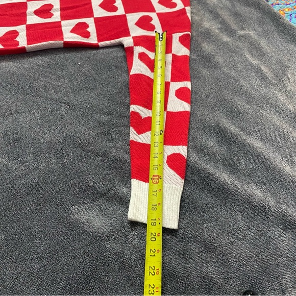 NWT Sincerely Jules Red and White Heart-Pattern Crewneck Woman’s Sweater SZ S - Picture 9 of 9